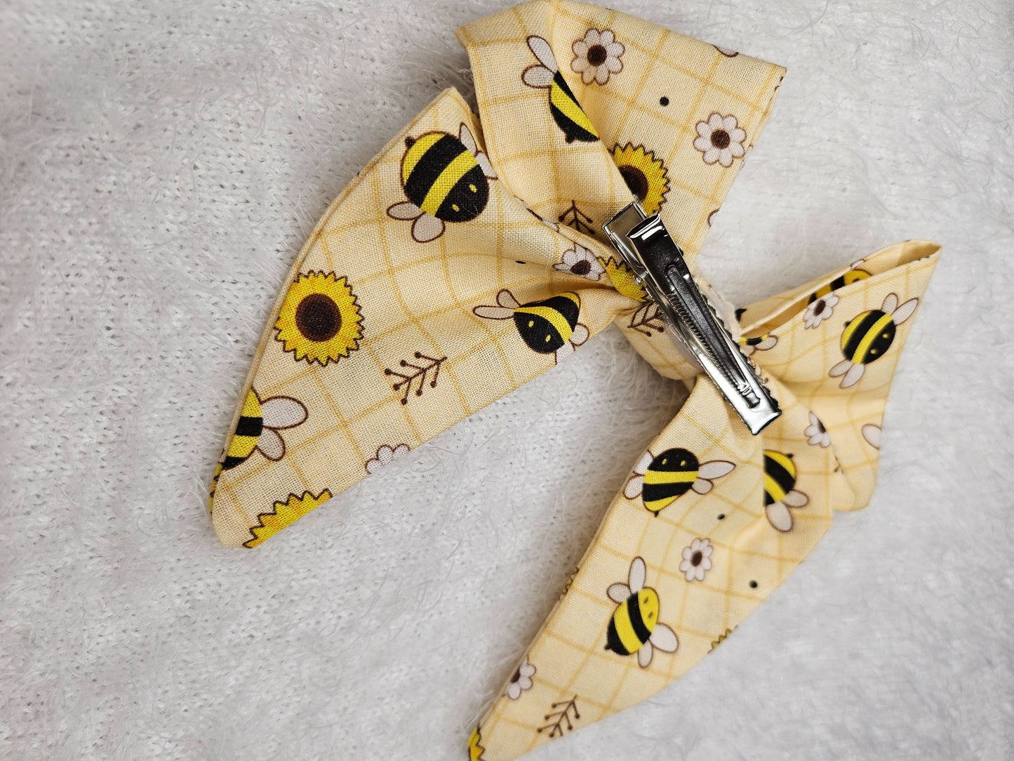 Queen Bee sailor bow